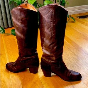 Frye Jackie button brown leather boots